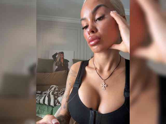Mariamagdalena's cam show statistics and live stream