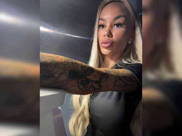MariaMagdalena Sex Cam Show