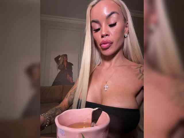 MariaMagdalena Sex Cam Show