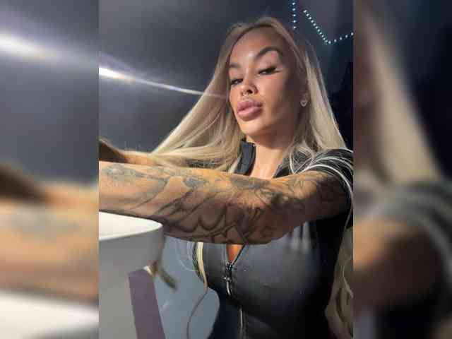 MariaMagdalena Sex Cam Show