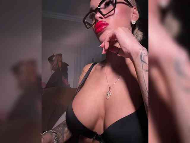 MariaMagdalena Sex Cam Show