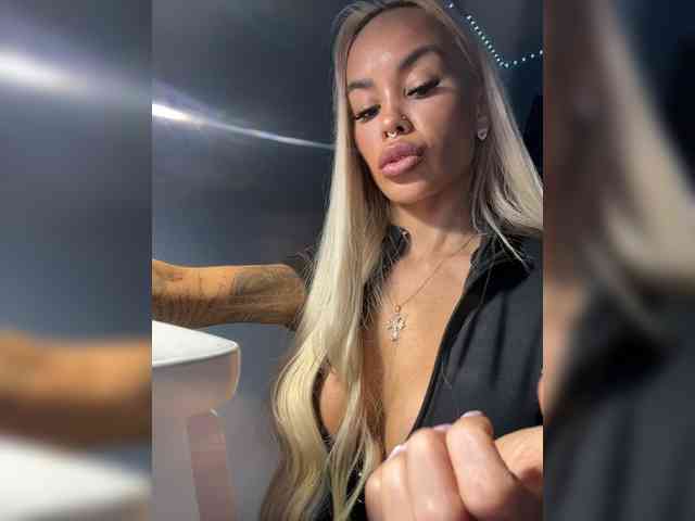 MariaMagdalena Sex Cam Show