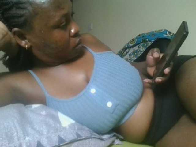nudevelvet live cam on BongaCams