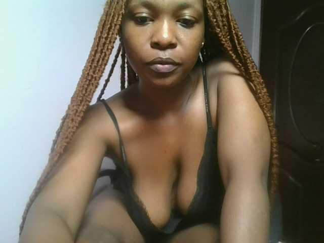 nudevelvet live webcam show