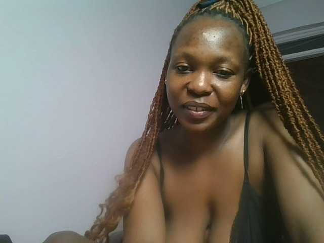 nudevelvet live cam on BongaCams
