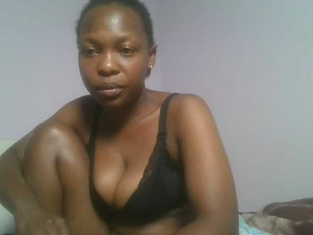 nudevelvet live cam on BongaCams