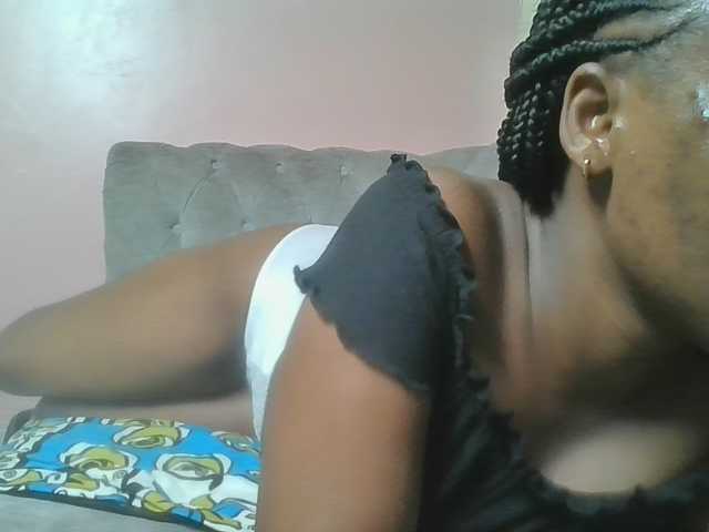 nudevelvet live cam on BongaCams