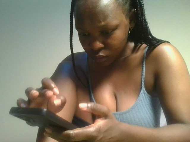 nudevelvet live cam on BongaCams