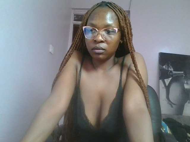 nudevelvet live cam on BongaCams