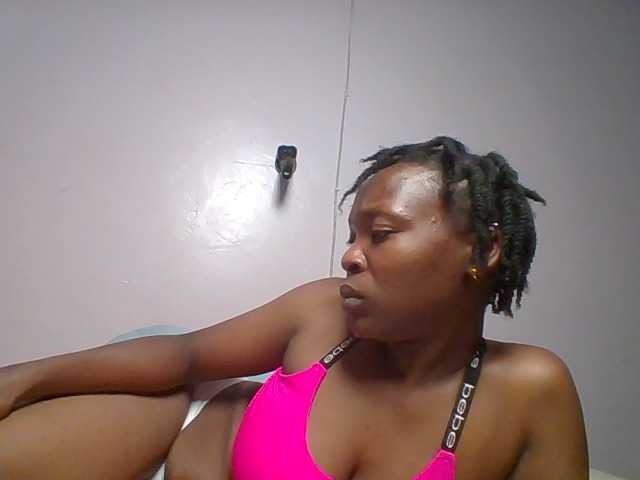 nudevelvet live cam on BongaCams