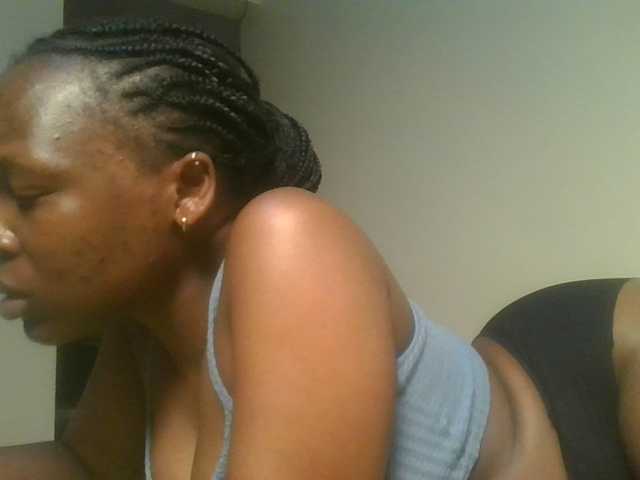 nudevelvet live cam on BongaCams