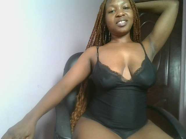 nudevelvet live webcam show