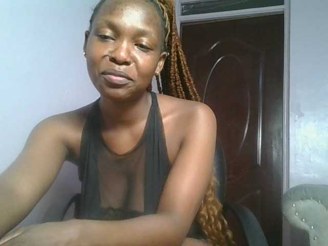 nudevelvet live cam on BongaCams
