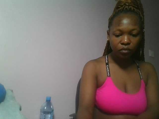 nudevelvet live cam on BongaCams