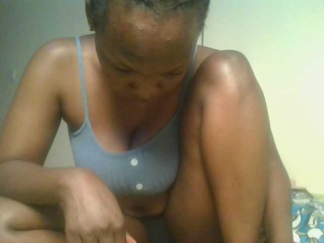nudevelvet live cam on BongaCams