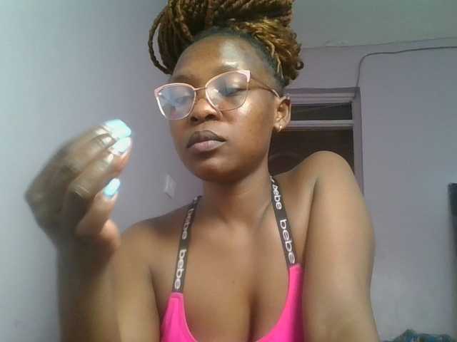 nudevelvet live cam on BongaCams