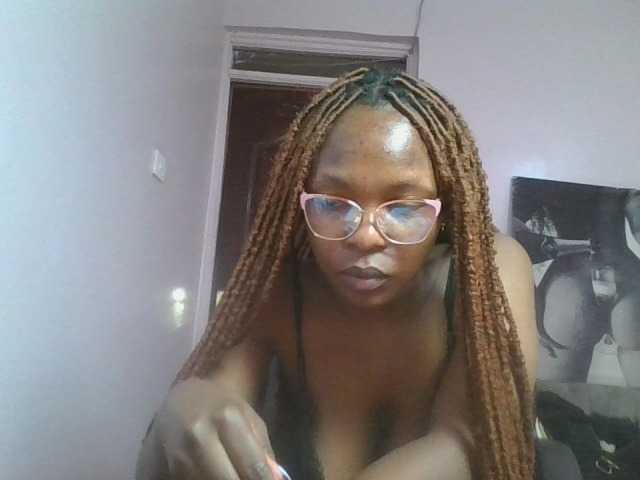 nudevelvet live cam on BongaCams