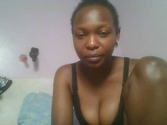 nudevelvet live cam on BongaCams