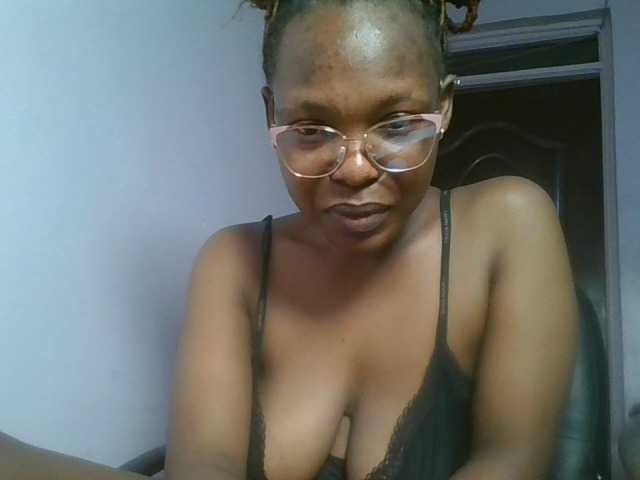 nudevelvet live cam on BongaCams