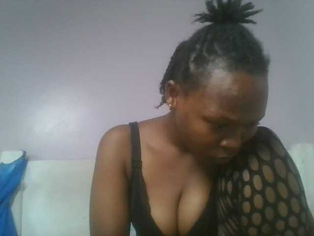 nudevelvet cam belle