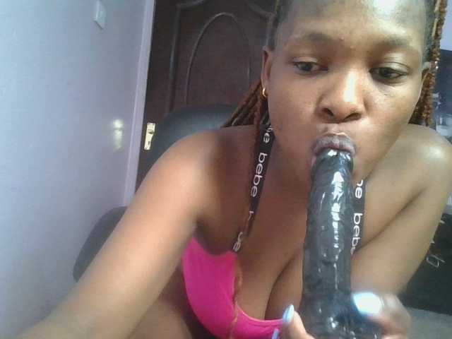 nudevelvet live cam on BongaCams