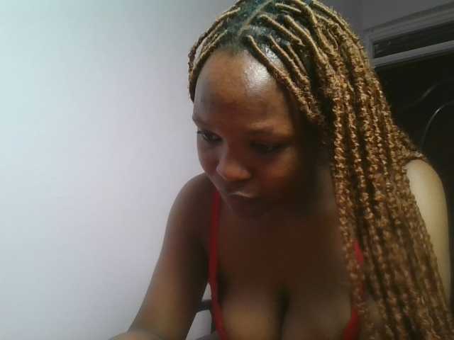nudevelvet live webcam show