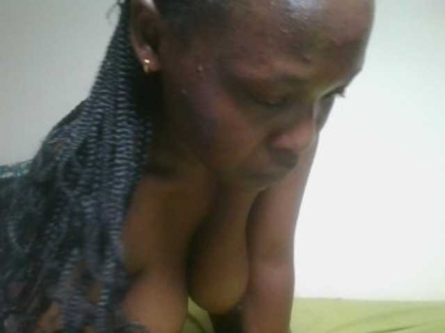 nudevelvet live cam on BongaCams