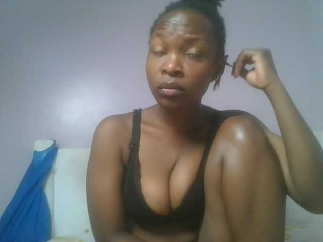 nudevelvet live cam on BongaCams