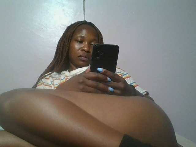 nudevelvet live cam on BongaCams