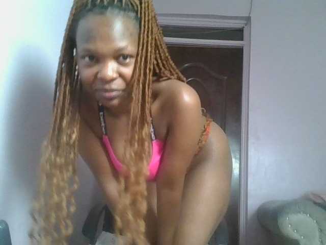 nudevelvet live webcam show