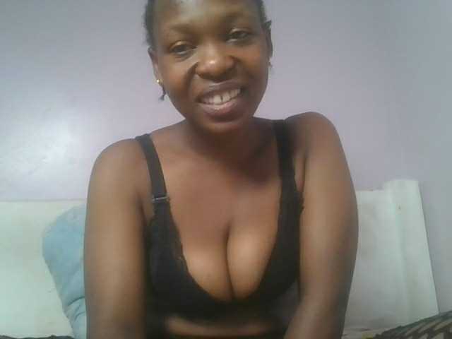 nudevelvet live cam on BongaCams
