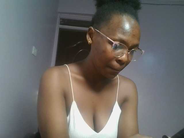 nudevelvet live cam on BongaCams