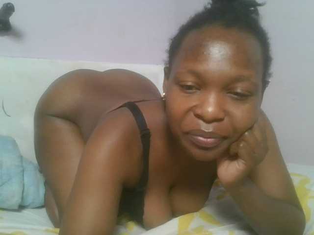 nudevelvet live cam on BongaCams