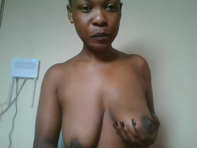 nudevelvet live cam on BongaCams