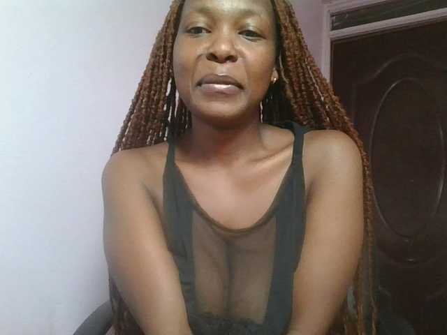 nudevelvet live cam on BongaCams