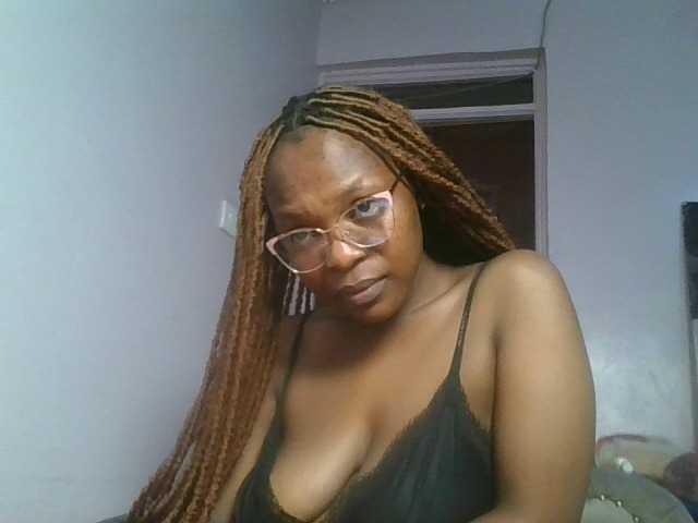 nudevelvet live cam on BongaCams