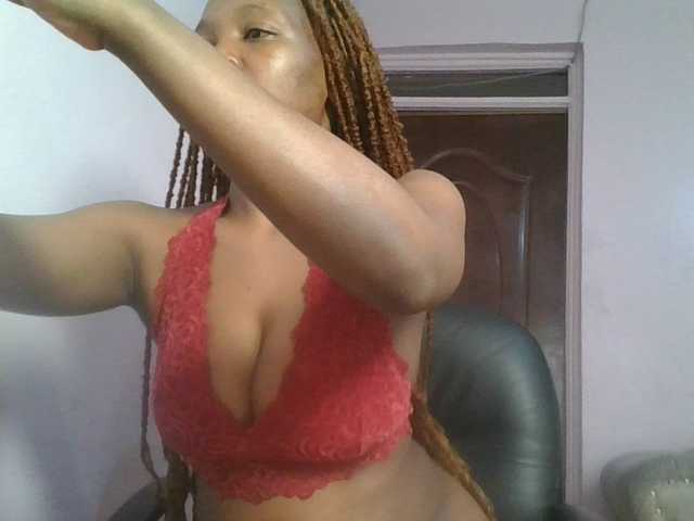 nudevelvet live cam on BongaCams