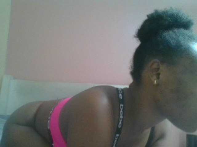 nudevelvet live cam on BongaCams