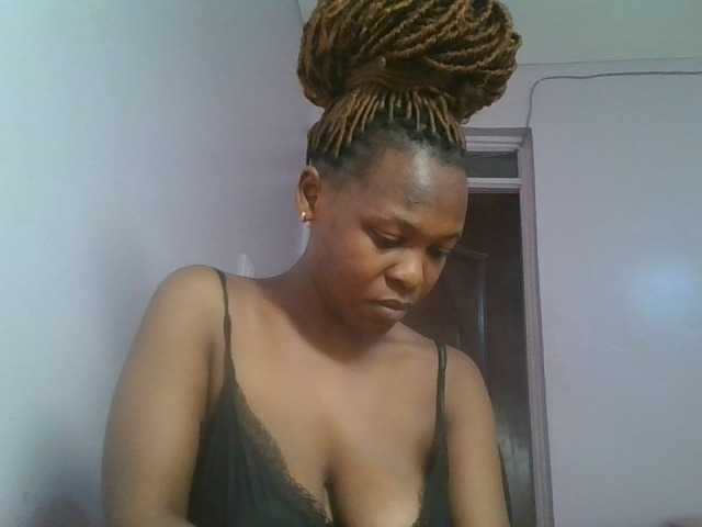nudevelvet live webcam show
