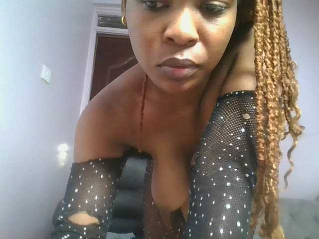 nudevelvet live webcam show
