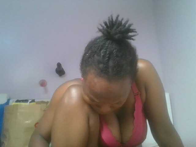 nudevelvet live cam on BongaCams