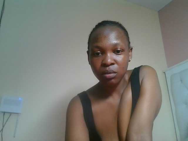 nudevelvet live cam on BongaCams