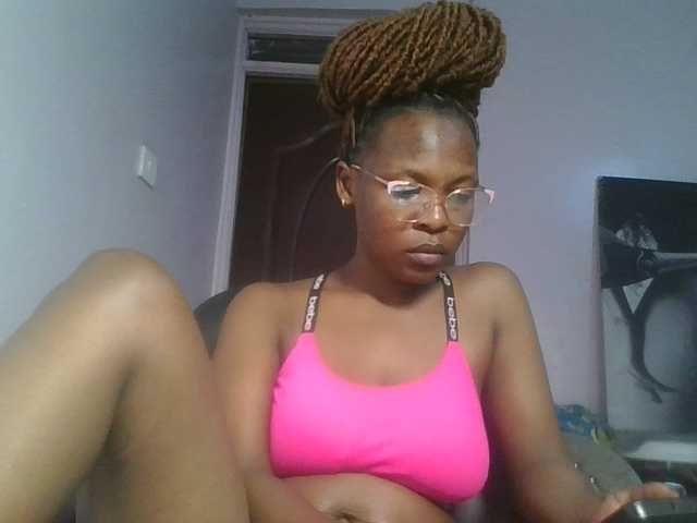 nudevelvet live webcam show