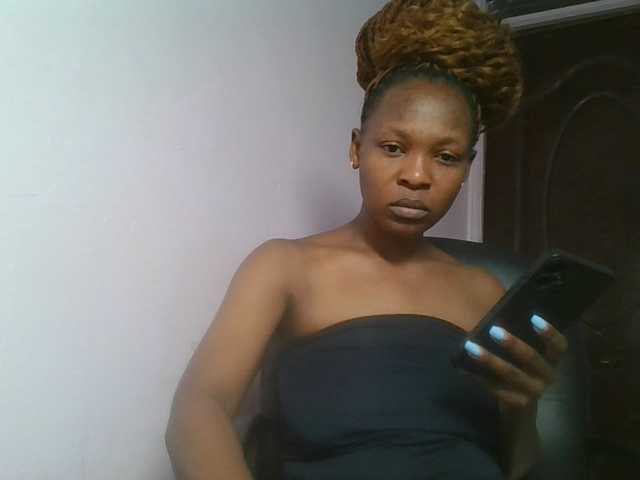 nudevelvet cam belle