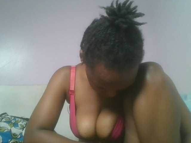 nudevelvet live cam on BongaCams