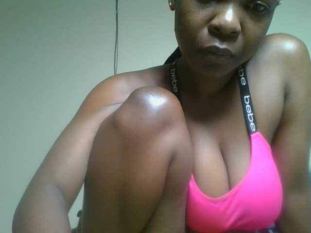 nudevelvet live cam on BongaCams