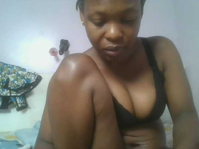 nudevelvet live cam on BongaCams