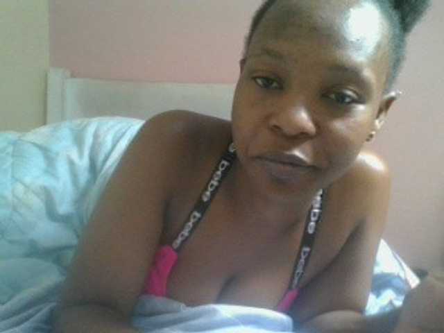nudevelvet live cam on BongaCams