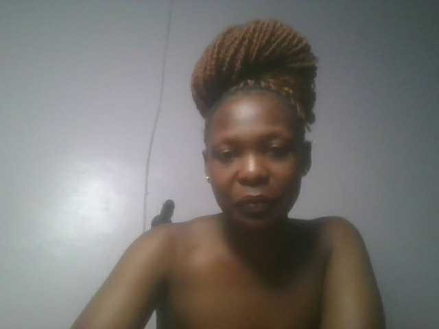 nudevelvet live cam on BongaCams