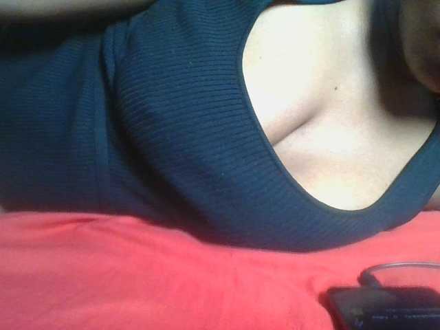 nudevelvet live cam on BongaCams